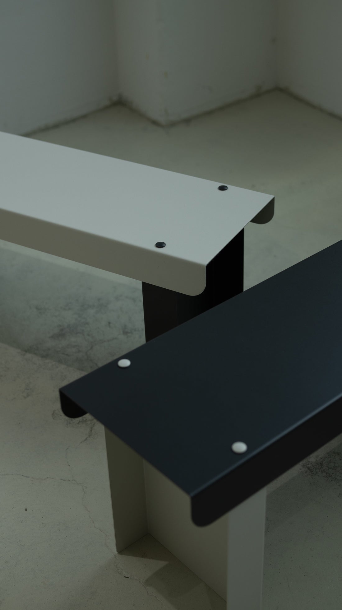 Meet the Small Bench: The Ultimate Multitasker for Every Room! - ULUROOM