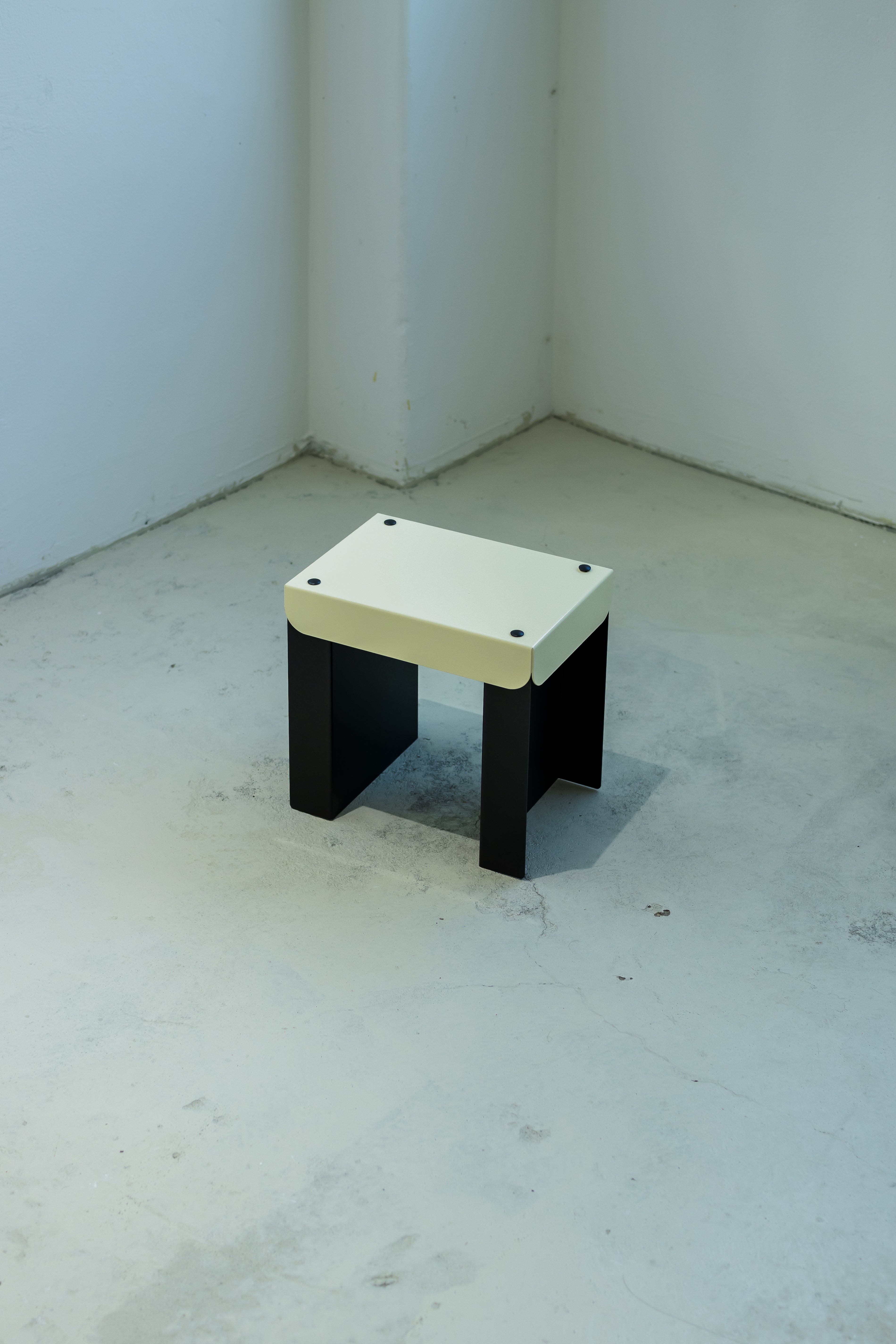Pico bench / Yellow & Black
