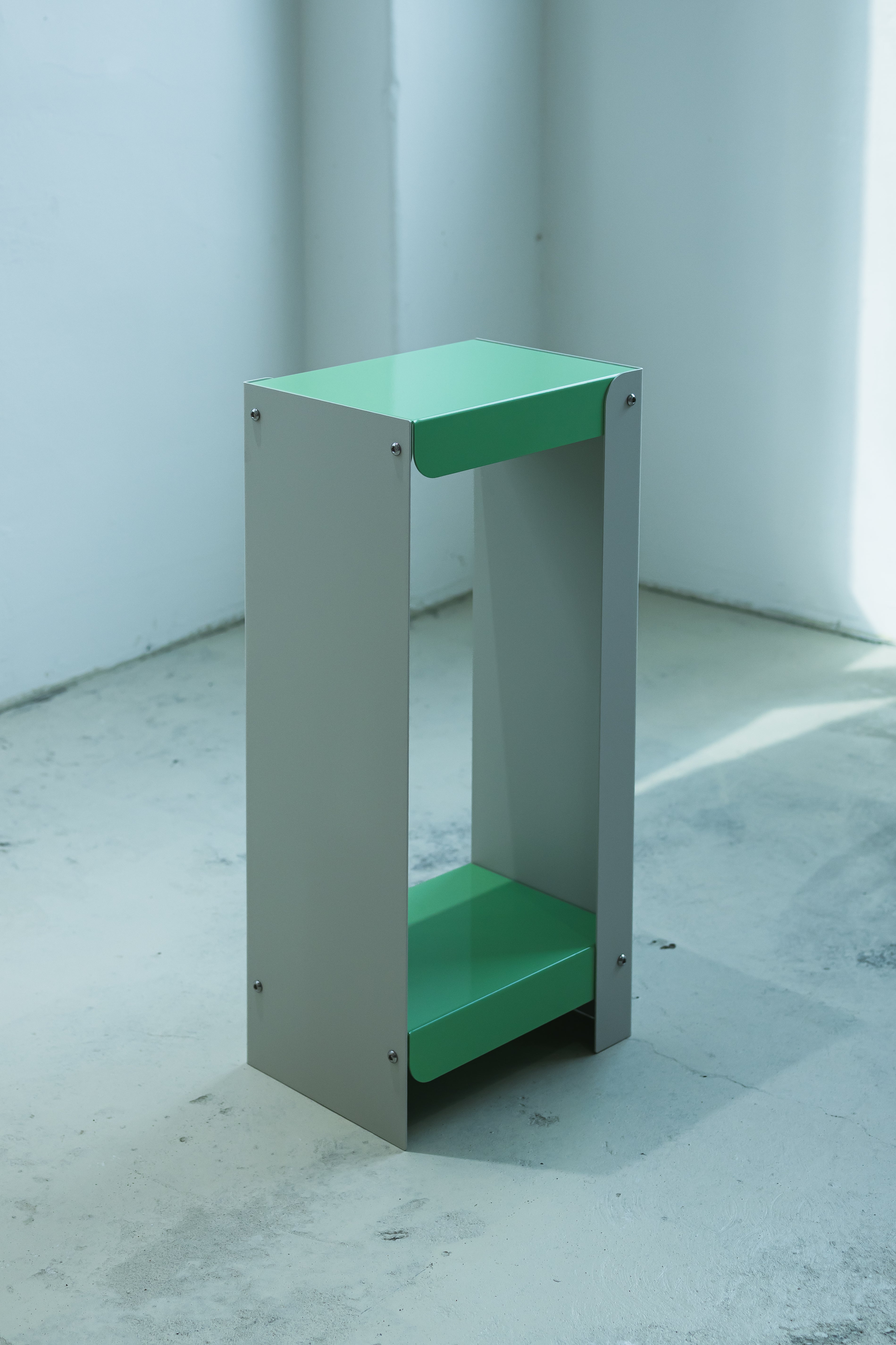 Linea Shelf / Green & White