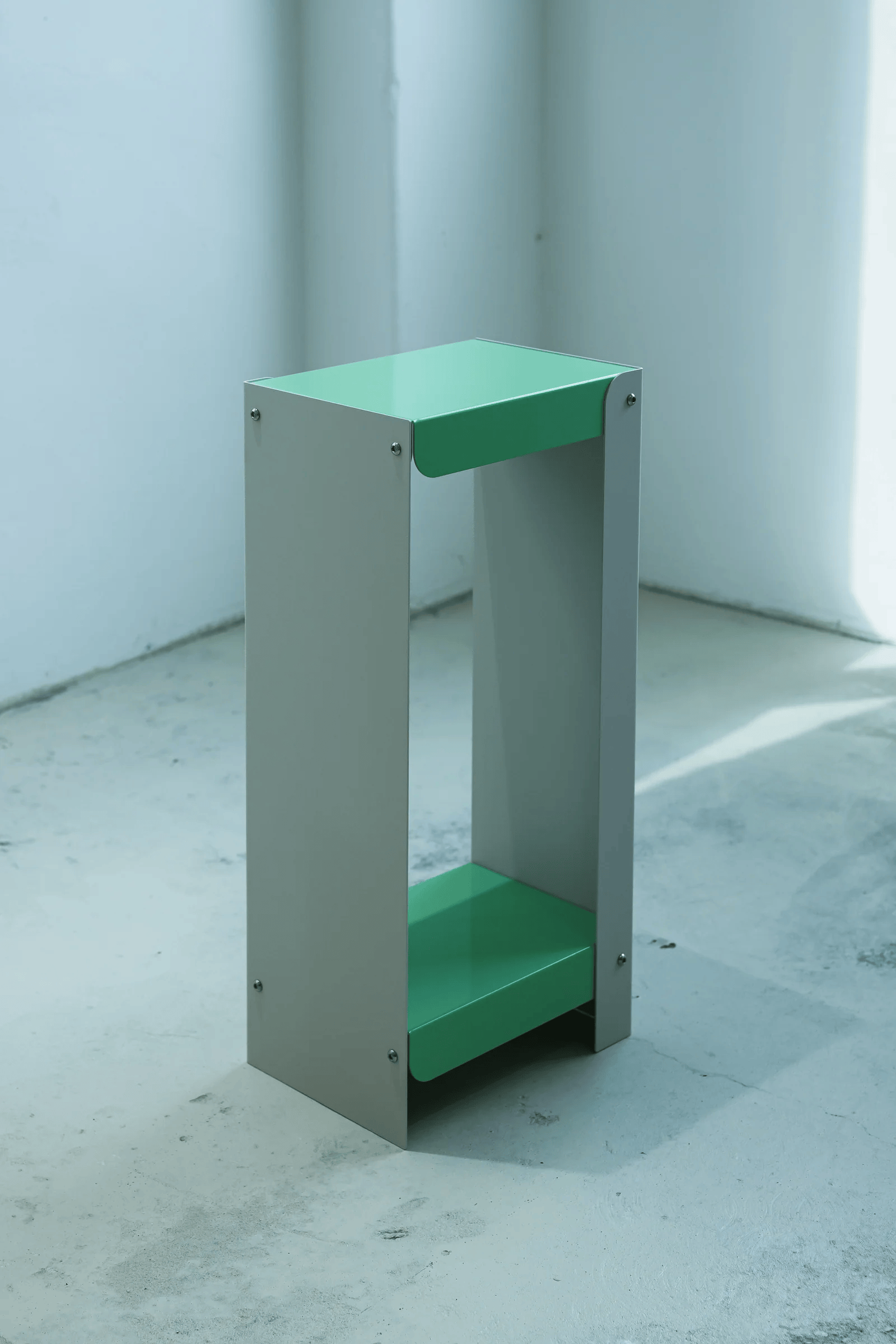 Linea Shelf / Green & White