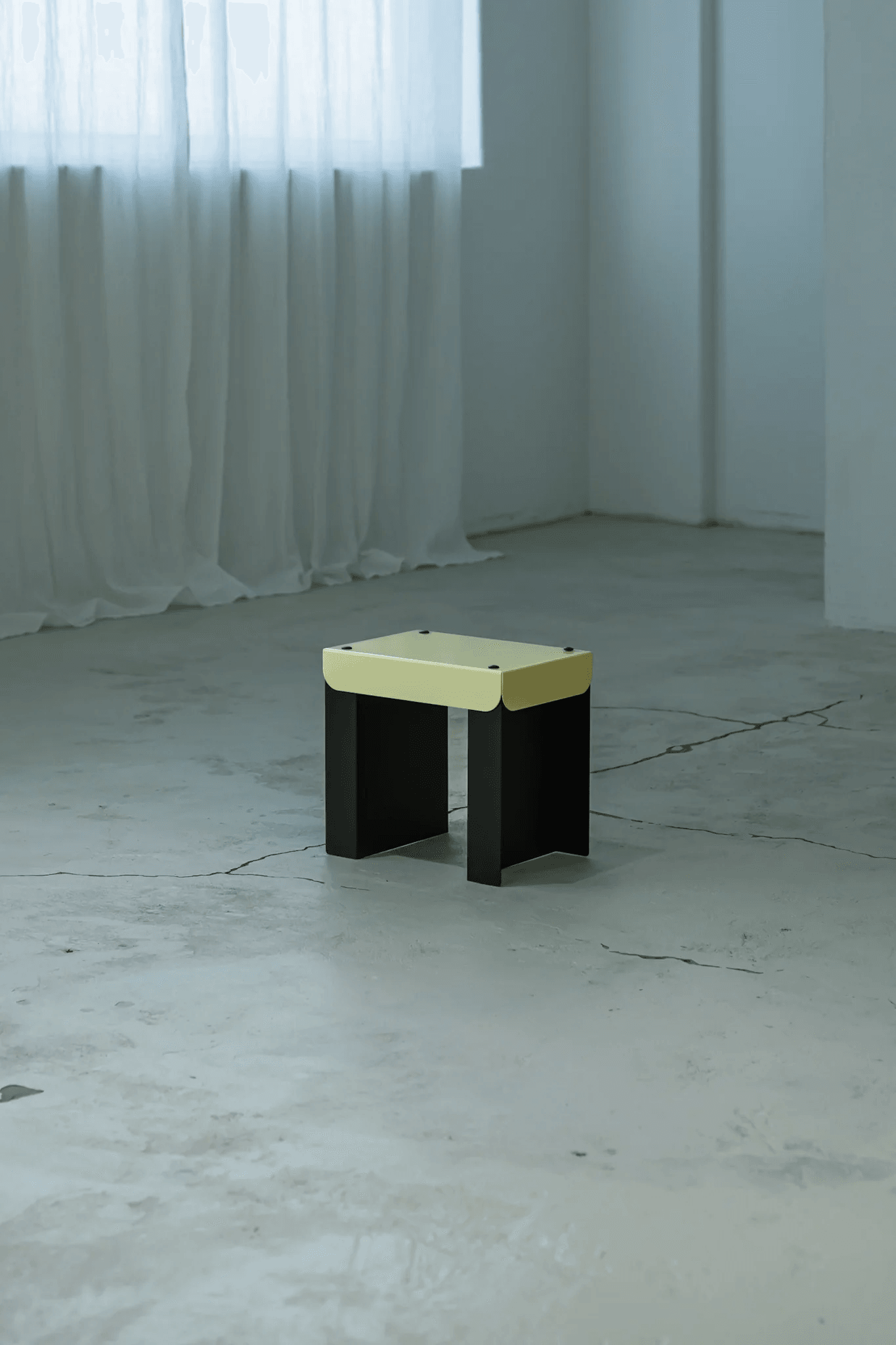 Pico bench / Yellow & Black