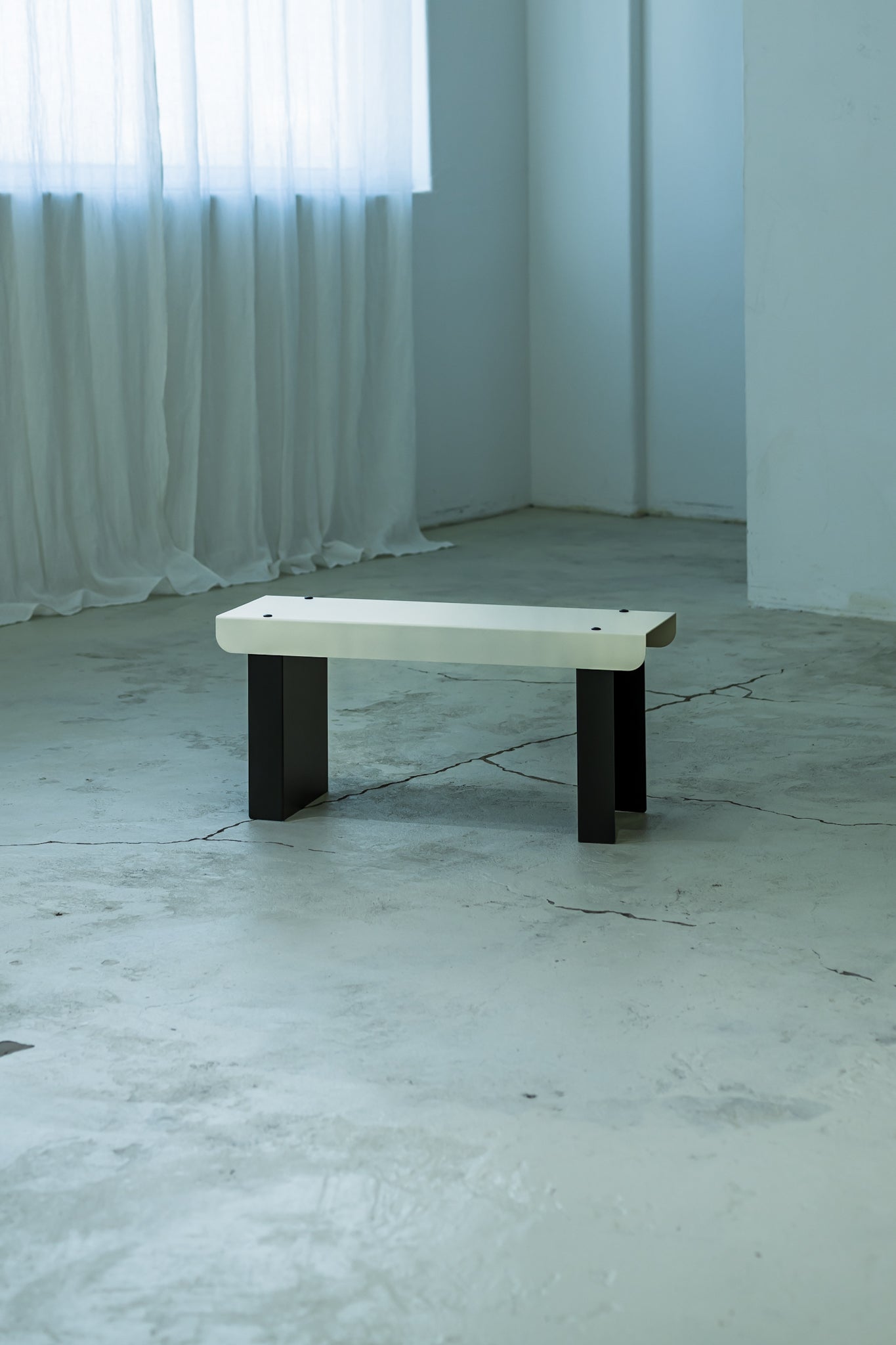 Small Bench / White & Black