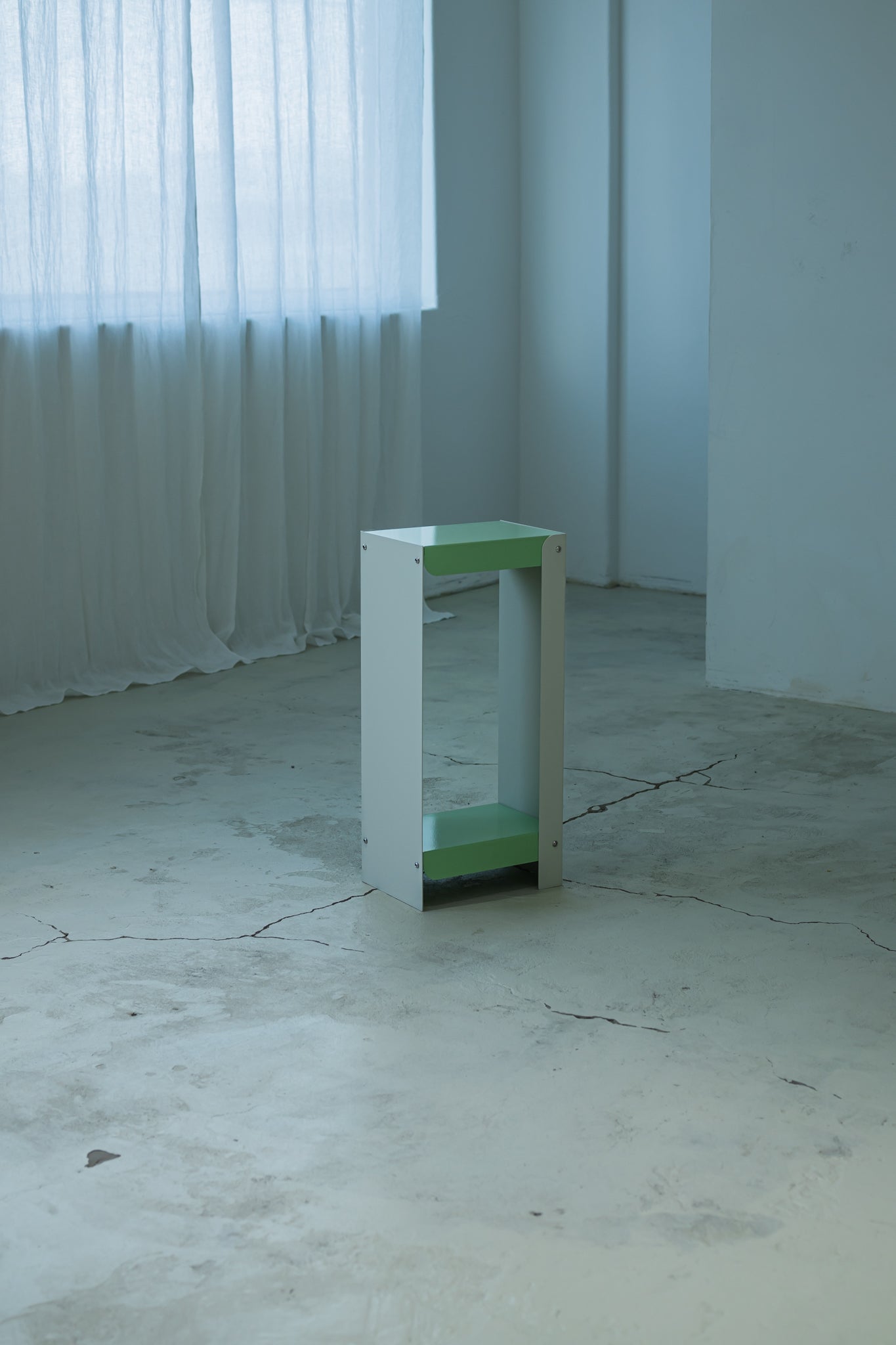 Linea Shelf / Green & White