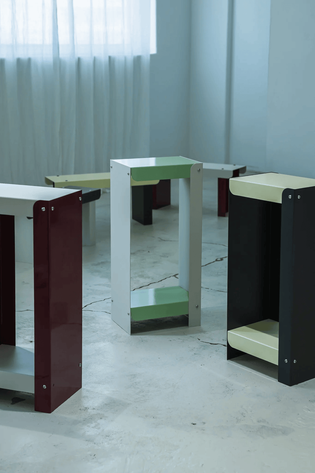 Linea Shelf / Green & White