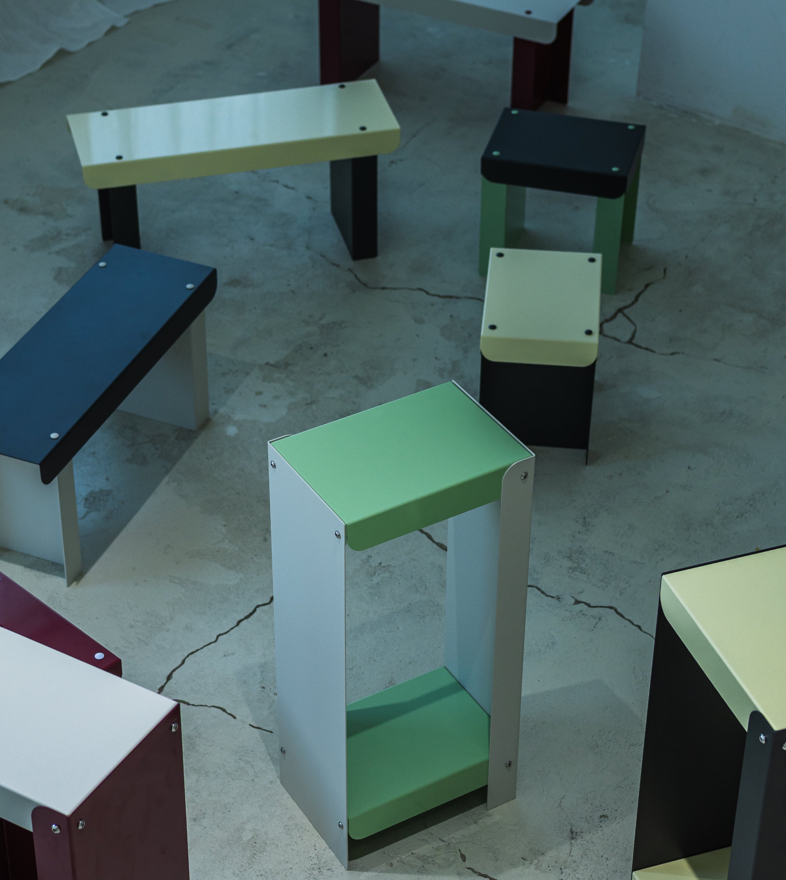 Linea Shelf / Green & White