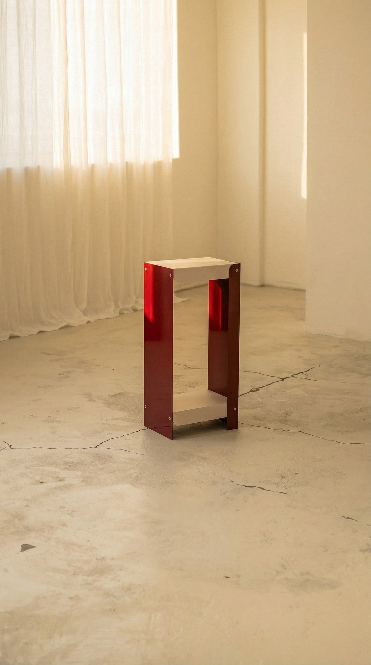 Linea Shelf / White & Grape