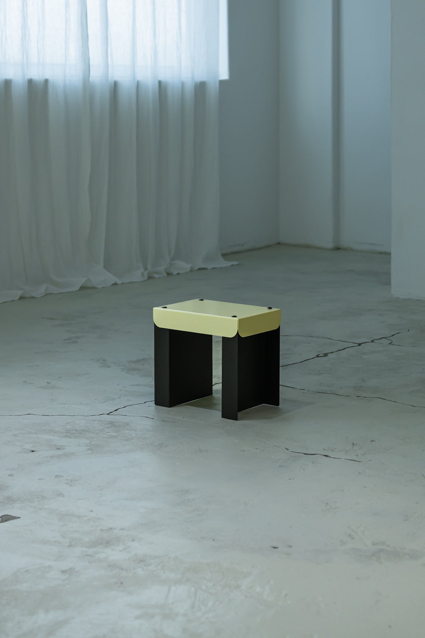 Pico bench / Yellow & Black - ULUROOM